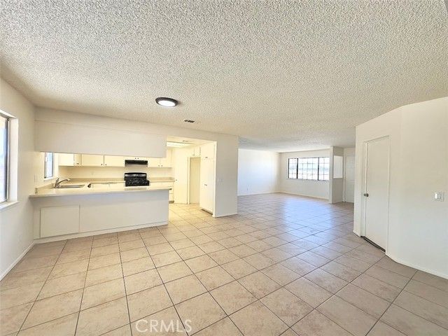 22311 Thunderbird Road, Apple Valley, CA 92307