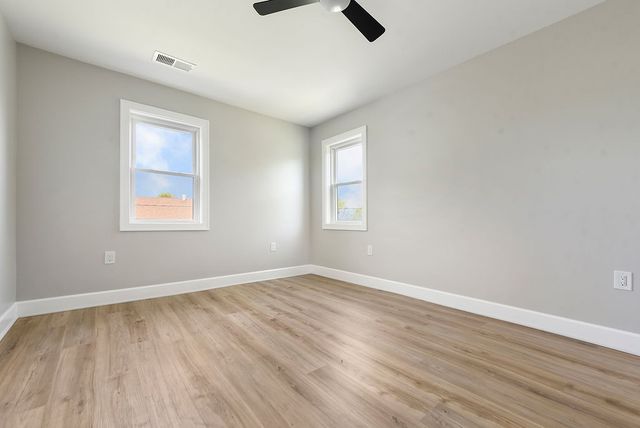 1076 Chapel Rd, Center Twp, PA 15061