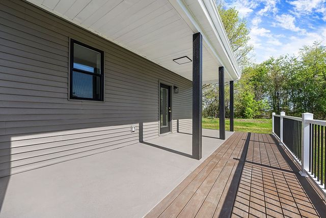 1076 Chapel Rd, Center Twp, PA 15061