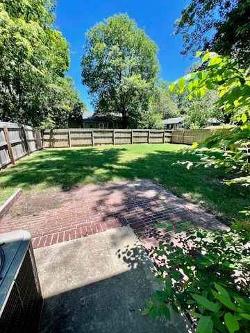 1130 N Turner Avenue 101, Fayetteville, AR 72703
