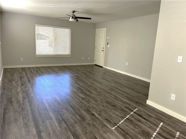 1130 N Turner Avenue 101, Fayetteville, AR 72703