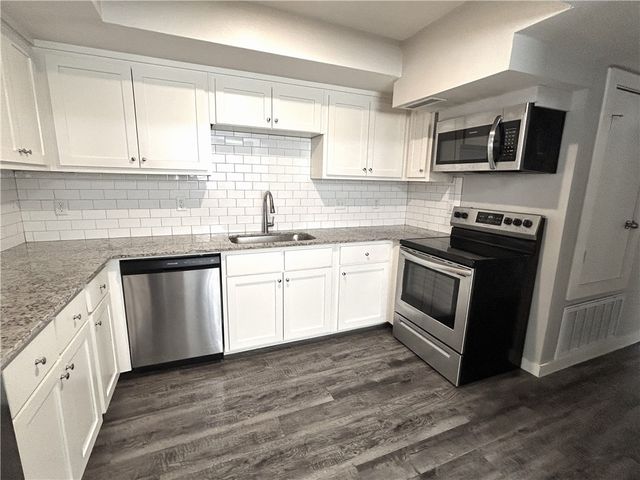 1130 N Turner Avenue 101, Fayetteville, AR 72703