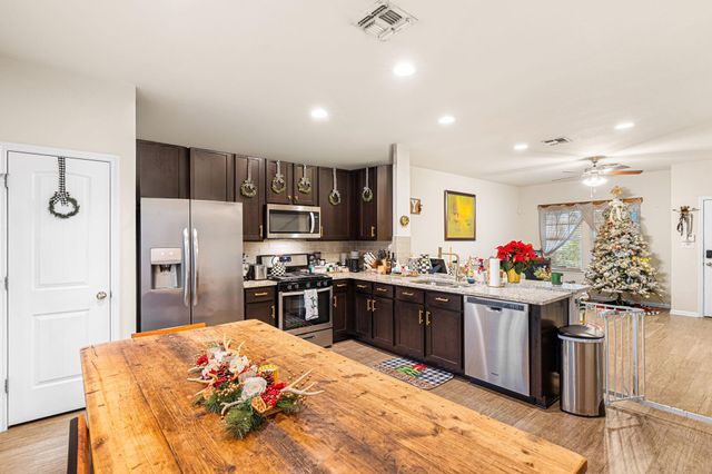 1031 Sand Post PL, San Marcos, TX 78666