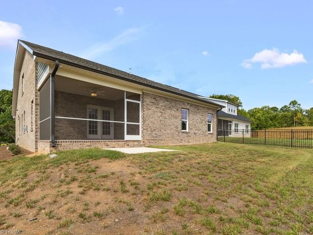 241 Shady Brook Lane, Winston-salem, NC 27023