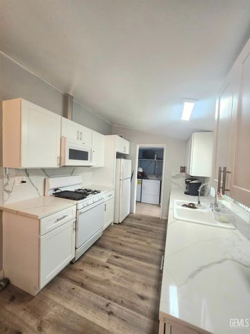 5233 Noble Street, Bakersfield, CA 93314