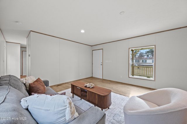 126 Hunter Court, Rocky Point, NC 28457