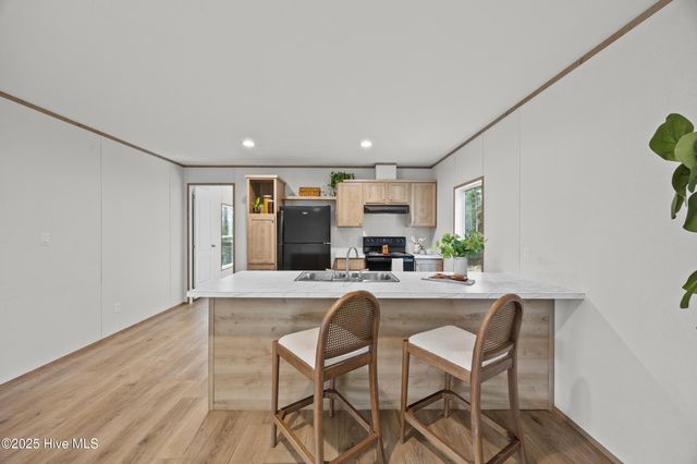 126 Hunter Court, Rocky Point, NC 28457