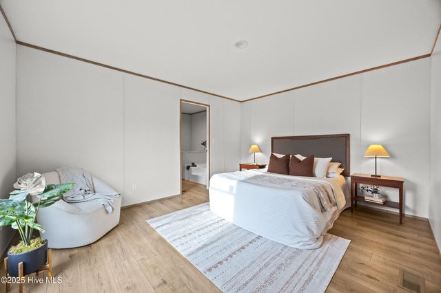 126 Hunter Court, Rocky Point, NC 28457