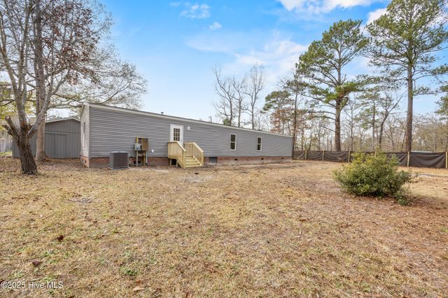 126 Hunter Court, Rocky Point, NC 28457