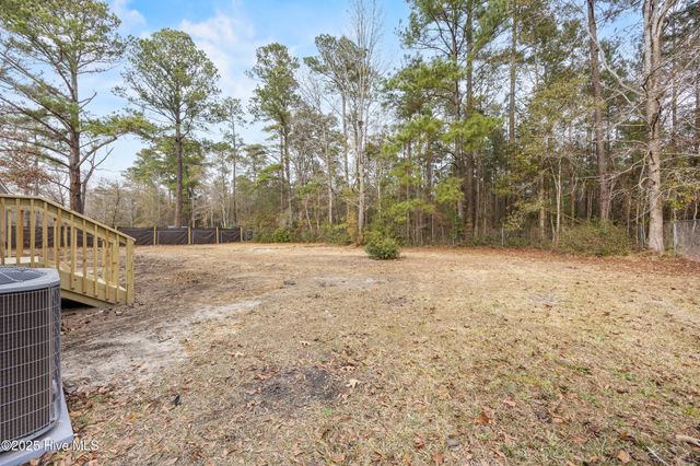 126 Hunter Court, Rocky Point, NC 28457