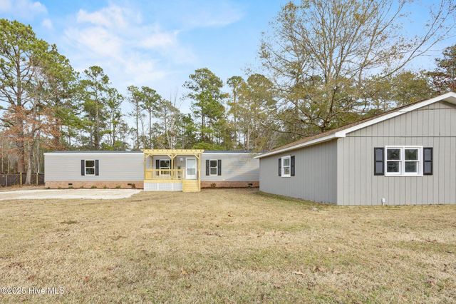 126 Hunter Court, Rocky Point, NC 28457