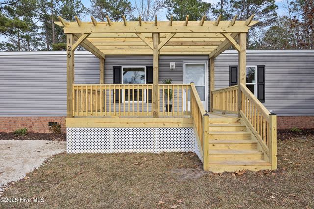 126 Hunter Court, Rocky Point, NC 28457