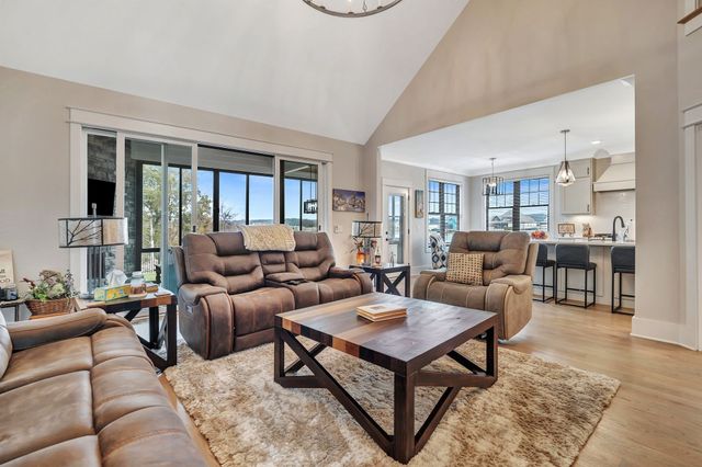 3806 Carriage Dr, Murfreesboro, TN 37128