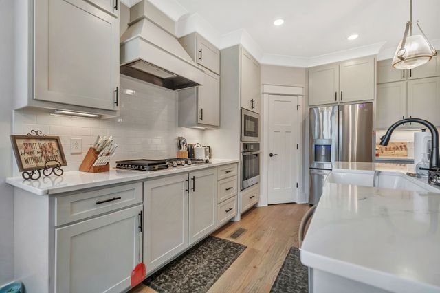 3806 Carriage Dr, Murfreesboro, TN 37128