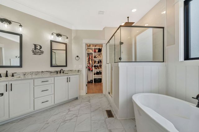 3806 Carriage Dr, Murfreesboro, TN 37128