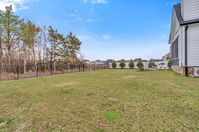 3806 Carriage Dr, Murfreesboro, TN 37128