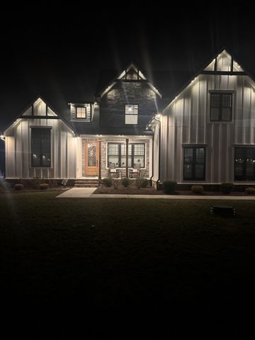 3806 Carriage Dr, Murfreesboro, TN 37128