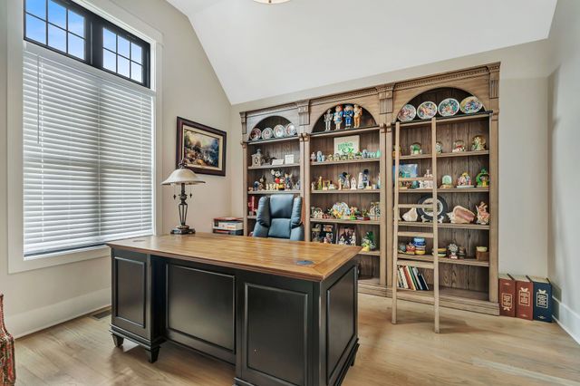 3806 Carriage Dr, Murfreesboro, TN 37128