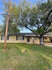 210 Maurine Street, Cuero, TX 77954