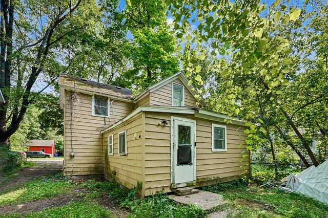2109 Briar Place, Kalamazoo Twp, MI 49048