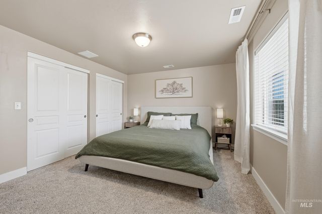 1218 S 19th St, Nampa, ID 83686