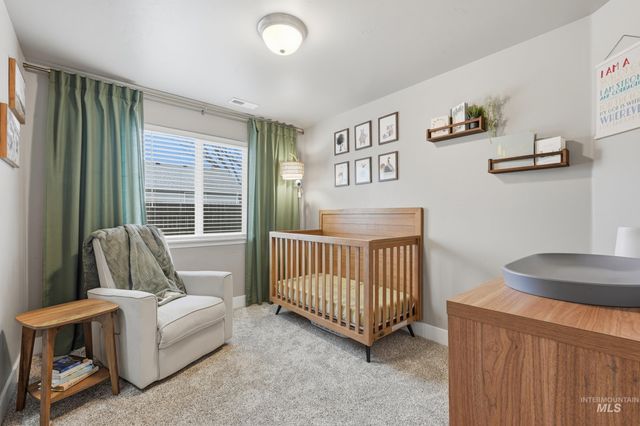 1218 S 19th St, Nampa, ID 83686