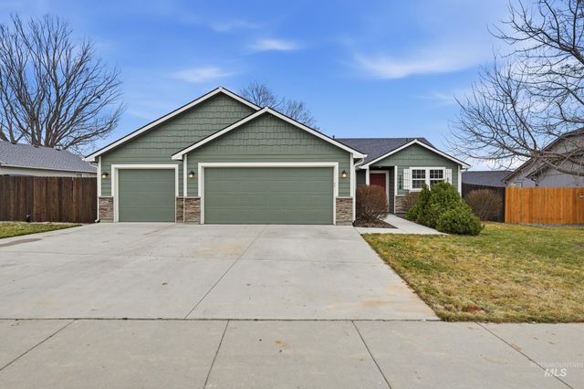 1218 S 19th St, Nampa, ID 83686