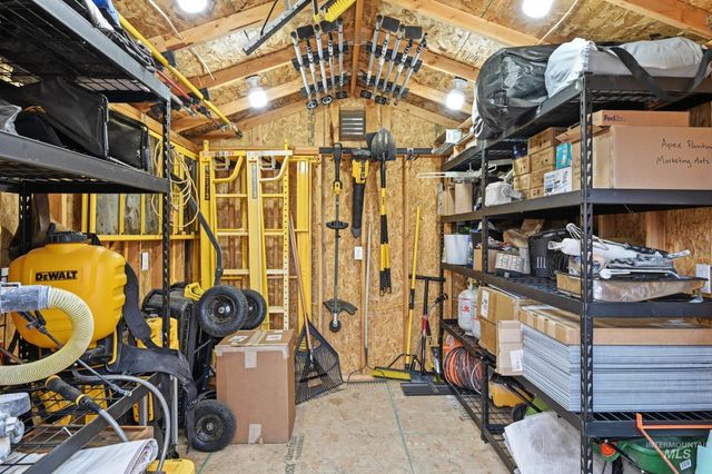 1218 S 19th St, Nampa, ID 83686