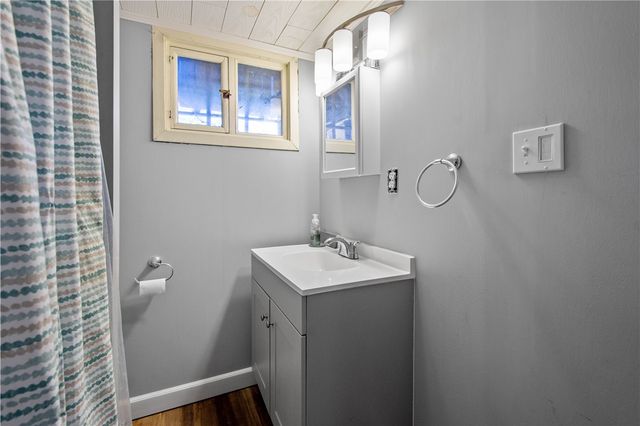 335 Church Ave, Mt Oliver, PA 15210