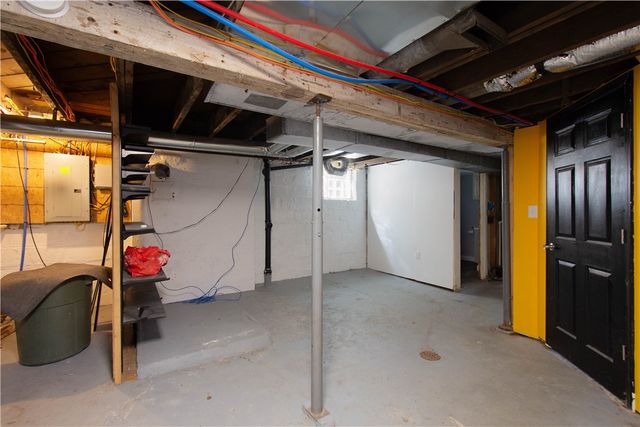 335 Church Ave, Mt Oliver, PA 15210