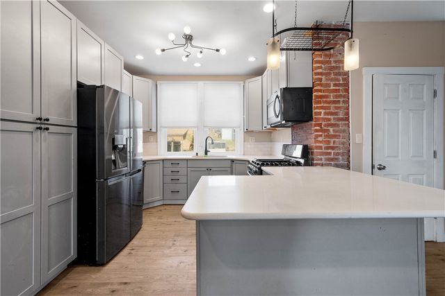 335 Church Ave, Mt Oliver, PA 15210