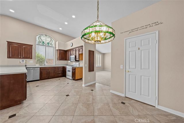 1049 Salem, Corona, CA 92881