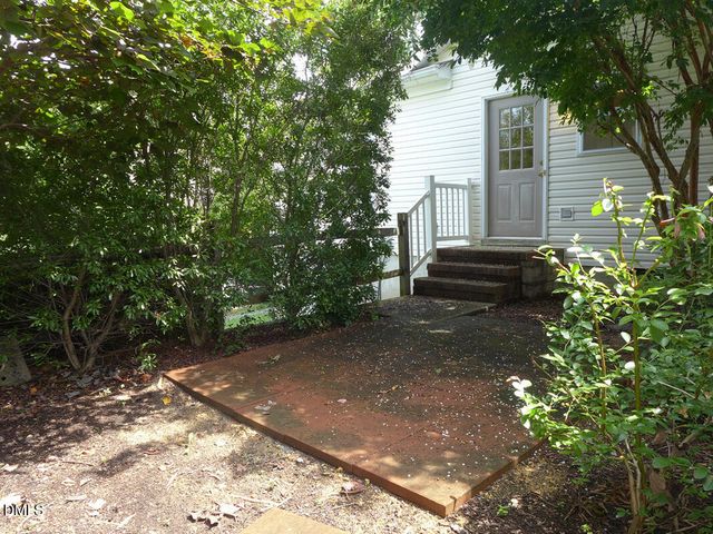 314 Davie Road B, Carrboro, NC 27510