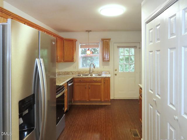 314 Davie Road B, Carrboro, NC 27510