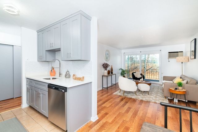 426 Pleasant St U17, Malden, MA 02148