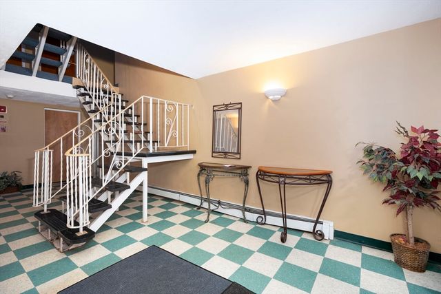 426 Pleasant St U17, Malden, MA 02148