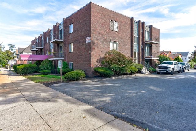 426 Pleasant St U17, Malden, MA 02148