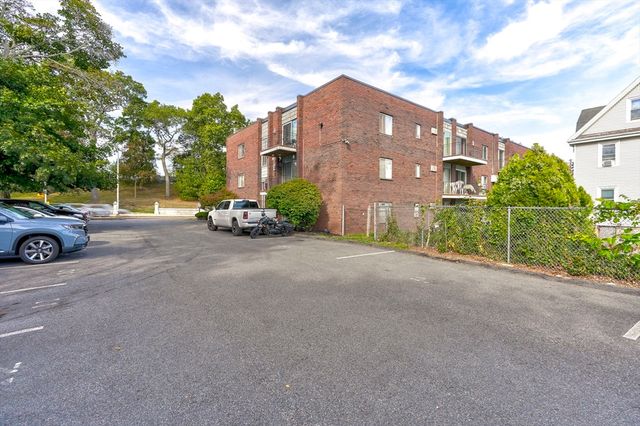 426 Pleasant St U17, Malden, MA 02148