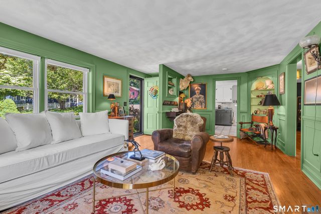 17 Grandview Terrace, Essex, CT 06426