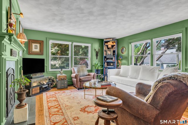 17 Grandview Terrace, Essex, CT 06426