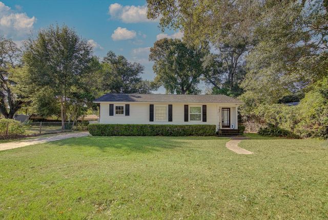 1835 N San Jacinto Street, Liberty, TX 77575