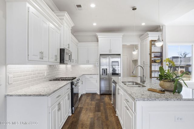 204 Ashbury Cove, Canton, MS 39046