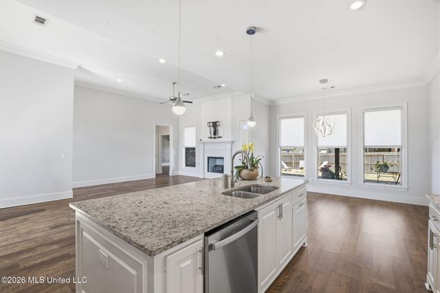 204 Ashbury Cove, Canton, MS 39046