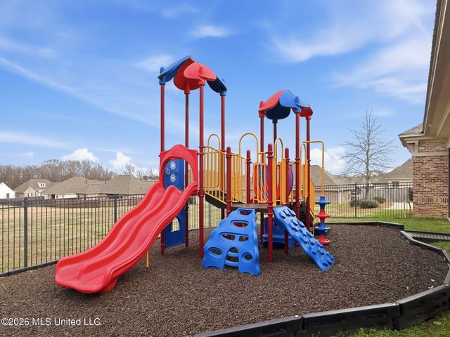 204 Ashbury Cove, Canton, MS 39046