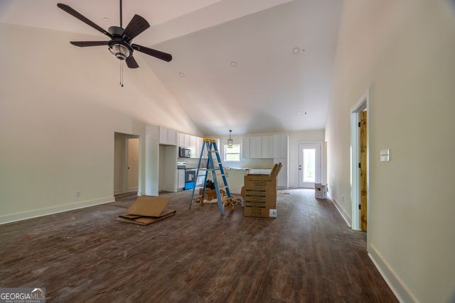 124 Baskins Ext, Canon, GA 30520