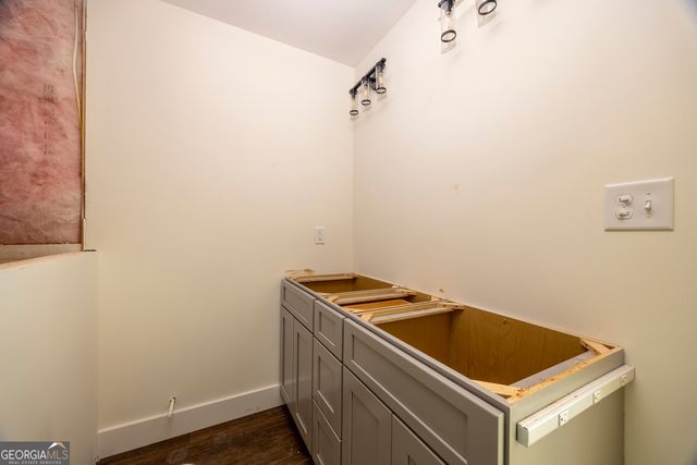 124 Baskins Ext, Canon, GA 30520