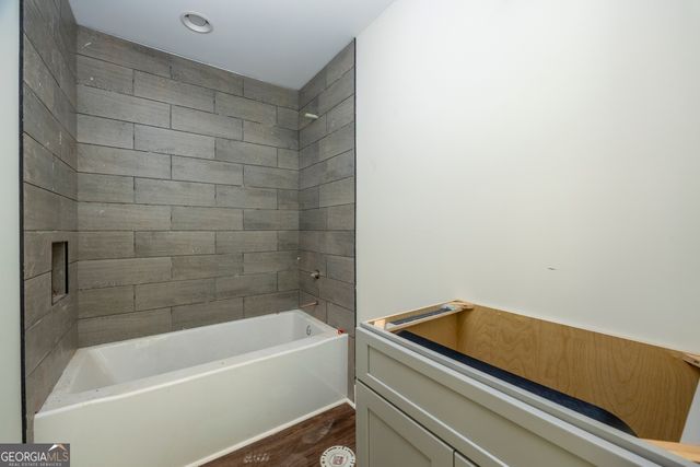 124 Baskins Ext, Canon, GA 30520