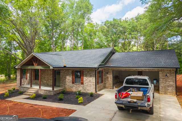 124 Baskins Ext, Canon, GA 30520