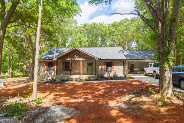 124 Baskins Ext, Canon, GA 30520