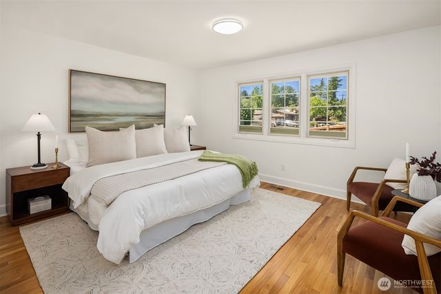 621 128th Avenue SE, Bellevue, WA 98005